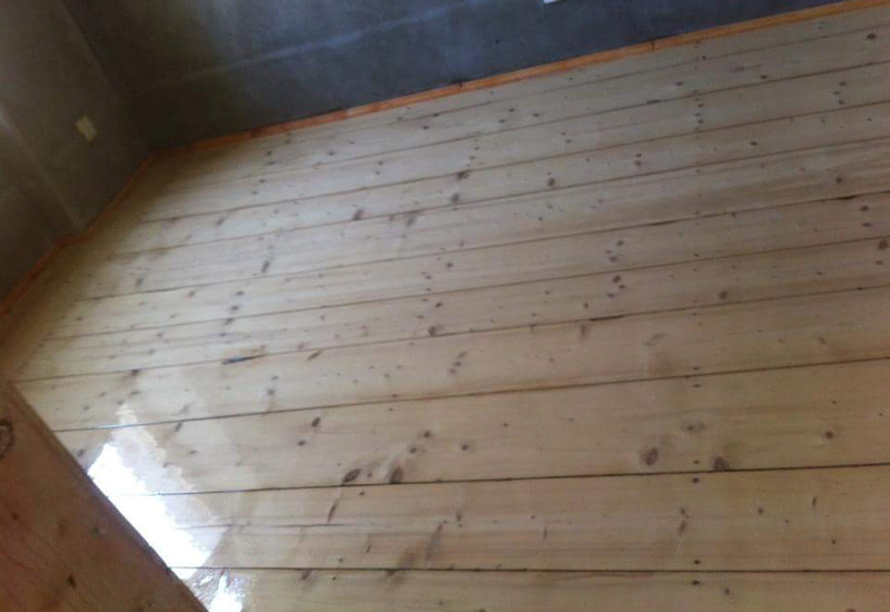 Prkenné dřevěné podlahy