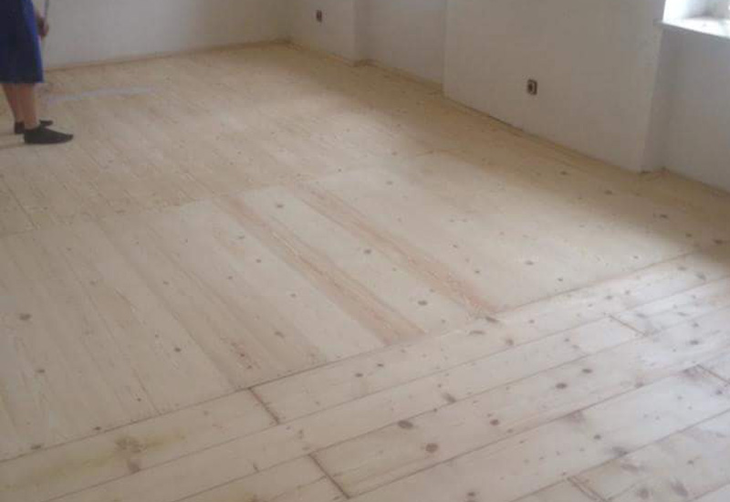 Hotová nová dřevěná podlaha